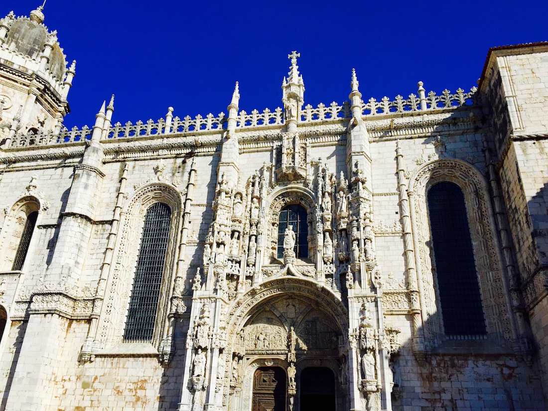 I’d never had a strong desire to visit Portugal until I first visited Lisbon. Check out this guide to one of Europe’s most underrated cities - and learn why I’m eager to return to Portugal again and again. There’s something about Lisbon. | https://passportandplates.com