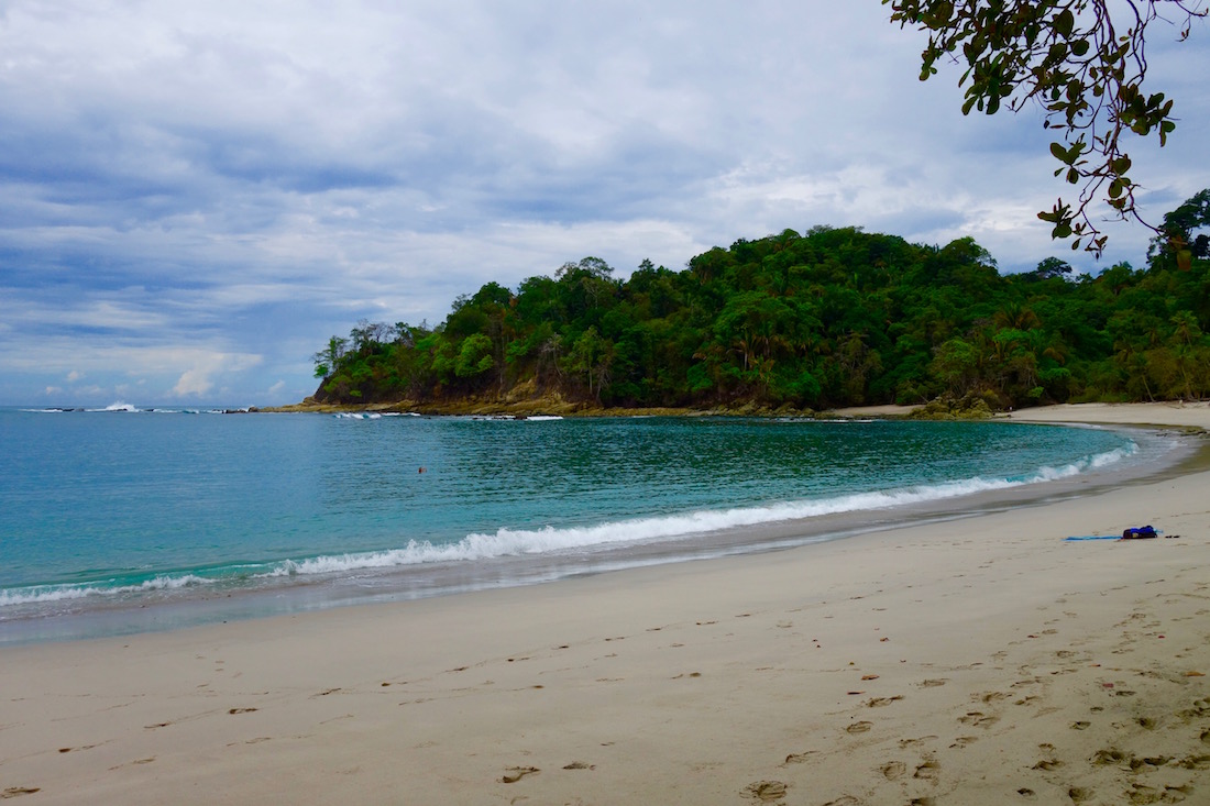 The Perfect Costa Rica Itinerary: 7 Days of Pura Vida: Planning a week long trip to Costa Rica? Look no further - this is the perfect one week costa rica itinerary that includes adventure, beaches, and wildlife. Click to read and start planning your trip! | https://passportandplates.com