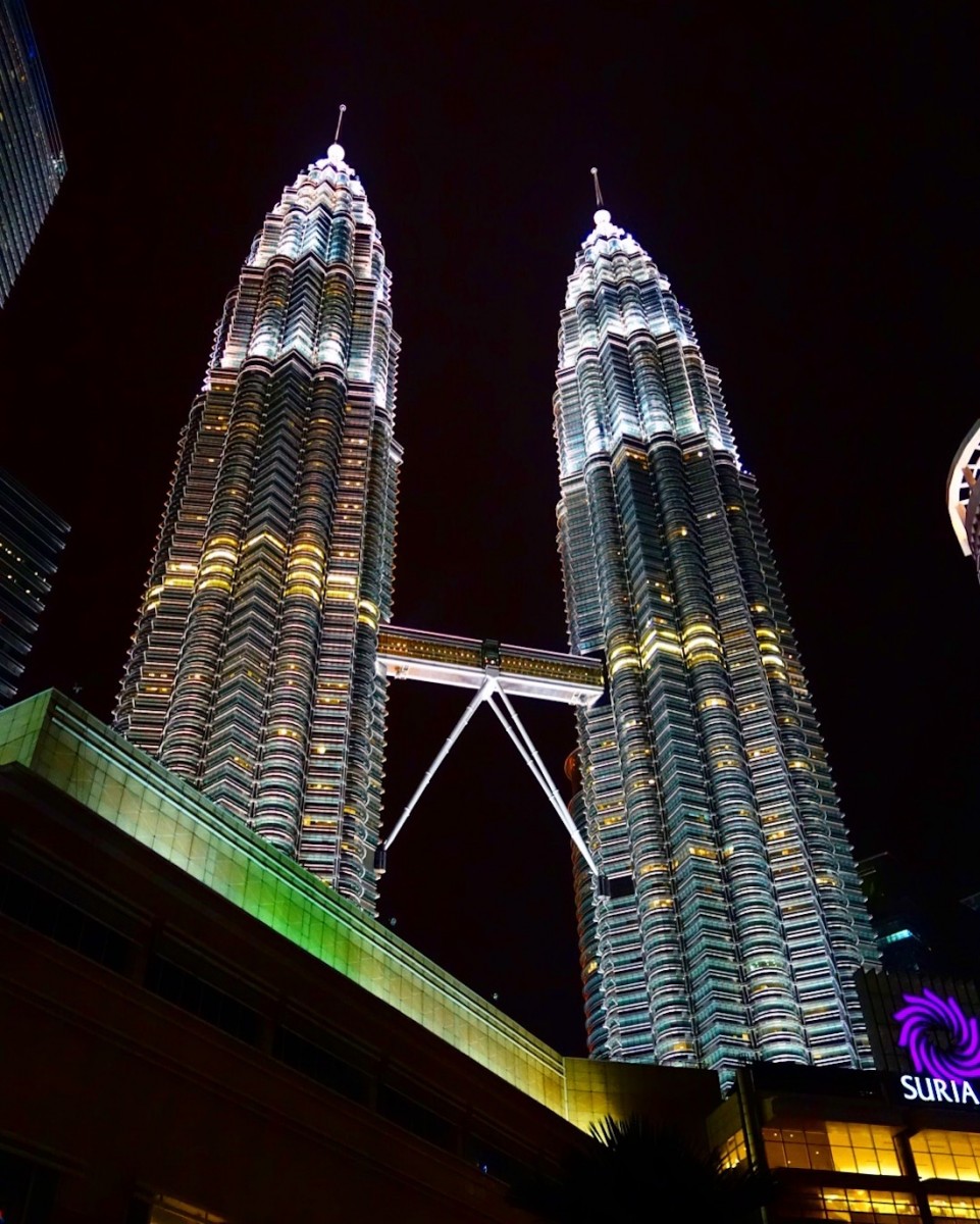 This 10 day Malaysia itinerary offers a slower paced taste of what this glorious and underrated country has to offer. Click to read and plan your trip now! | https://passportandplates.com