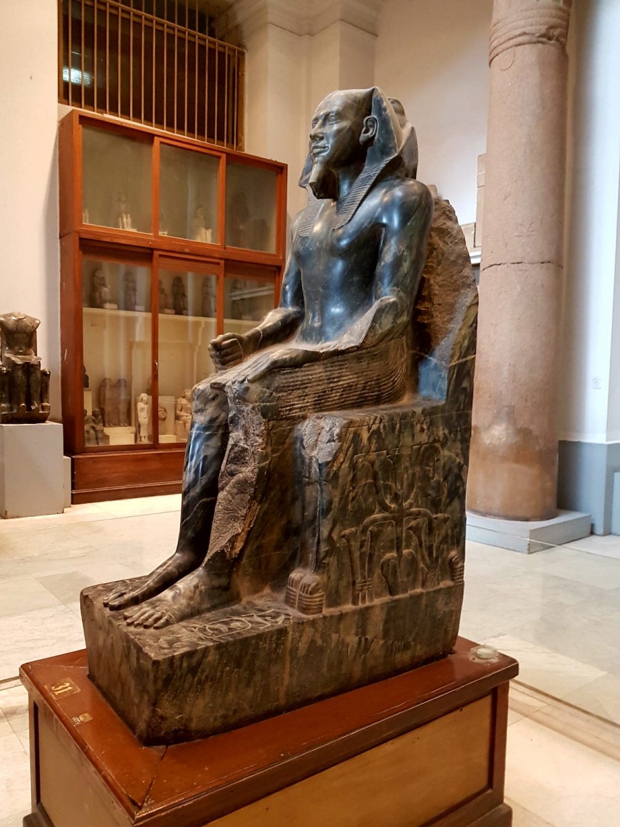 Pharaonic statue at the Egyptian Museum