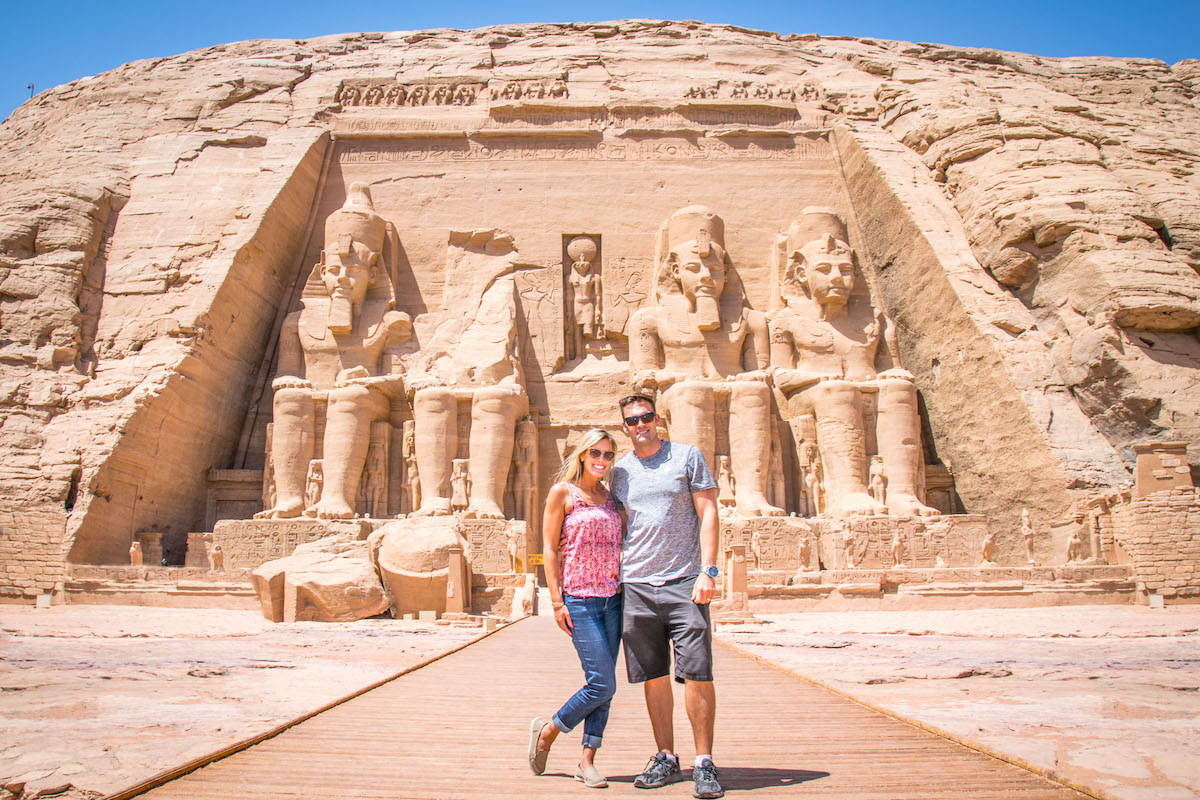There are a few things to know before traveling to Egypt. Click to read this compilation of Egypt travel tips for the first time visitor from some recent travelers to Egypt! | https://passportandplates.com