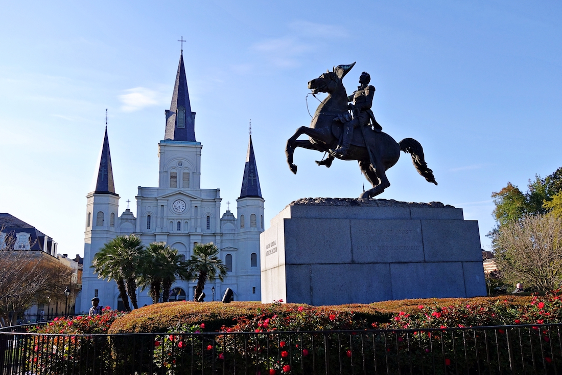 Known as one of the most unique cities in the United States, New Orleans has built its reputation on good food and even better hospitality. It's jam-packed with sights, sounds and smells and I've collected the highlights in this post. Click to read the perfect New Orleans Itinerary for three days in New Orleans! | https://passportandplates.com 